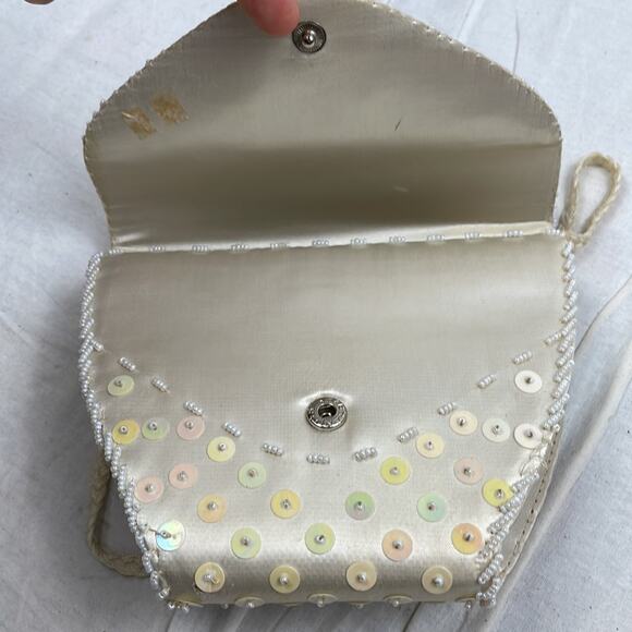 Cottage Core Sequin Beaded Formal Satin Handbag - Picture 4 of 4